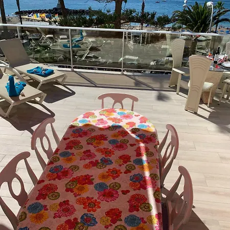 Cristianos View Арона