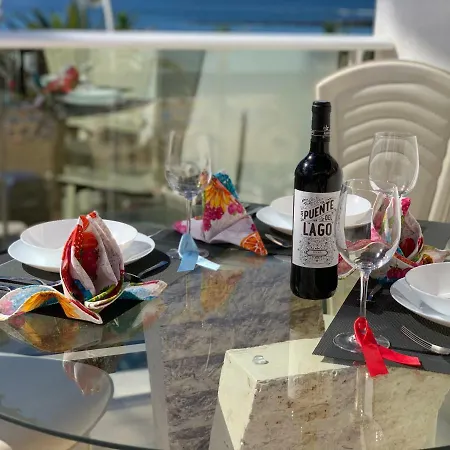 Cristianos View Арона